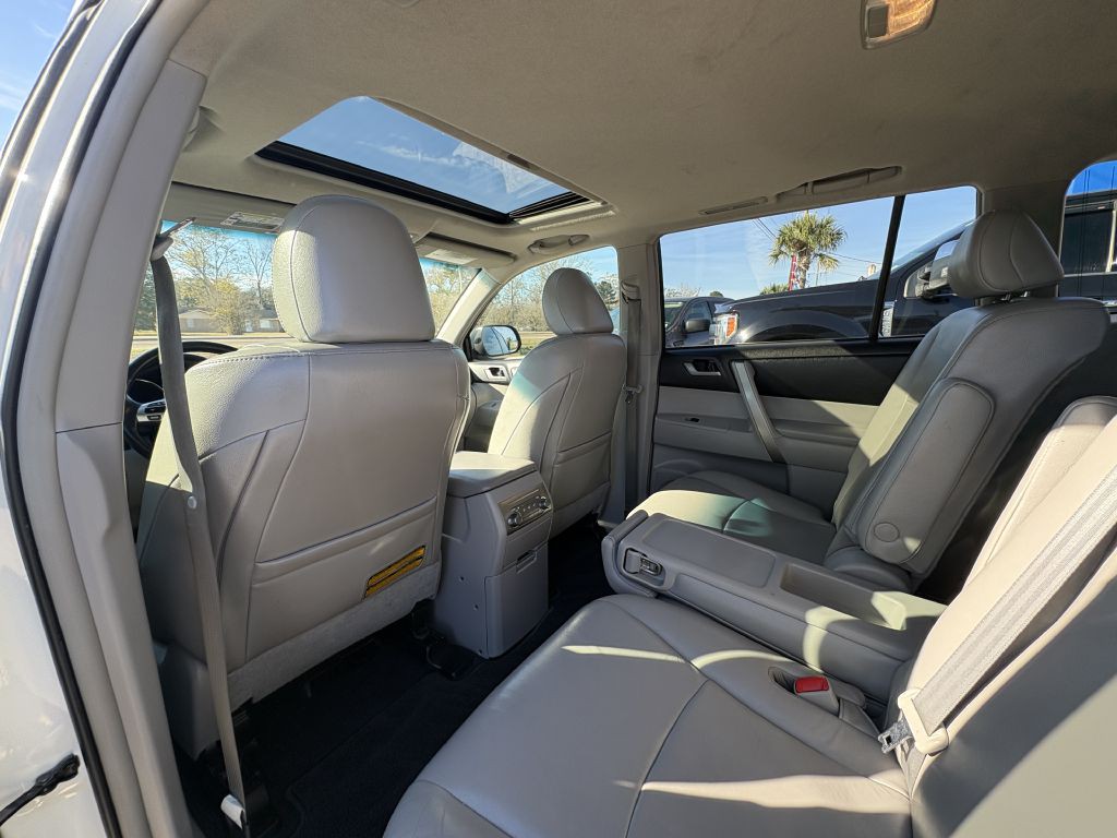2012 Toyota Highlander Image 10