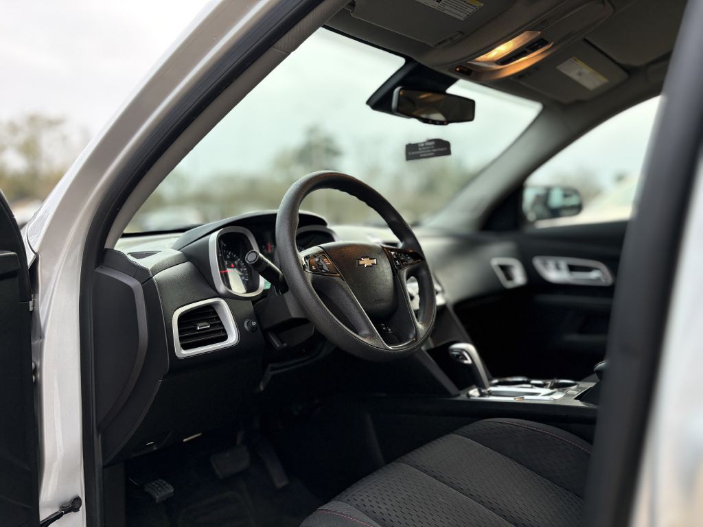 2015 Chevrolet Equinox Image 8