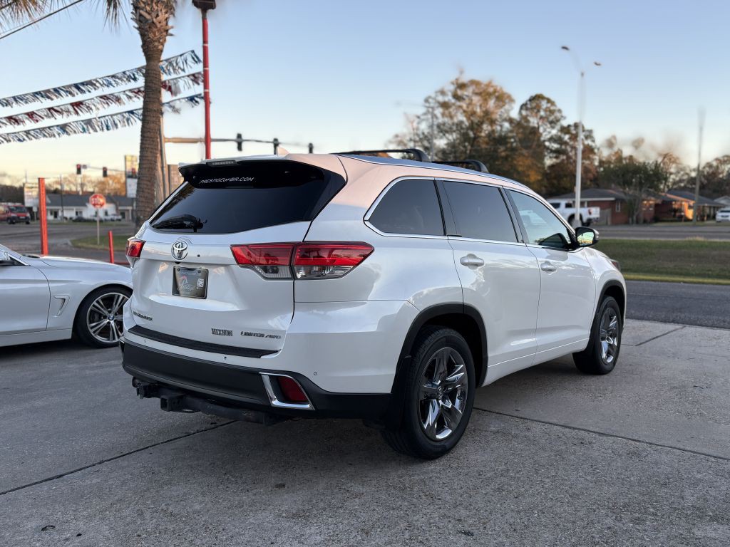 2018 Toyota Highlander Image 4