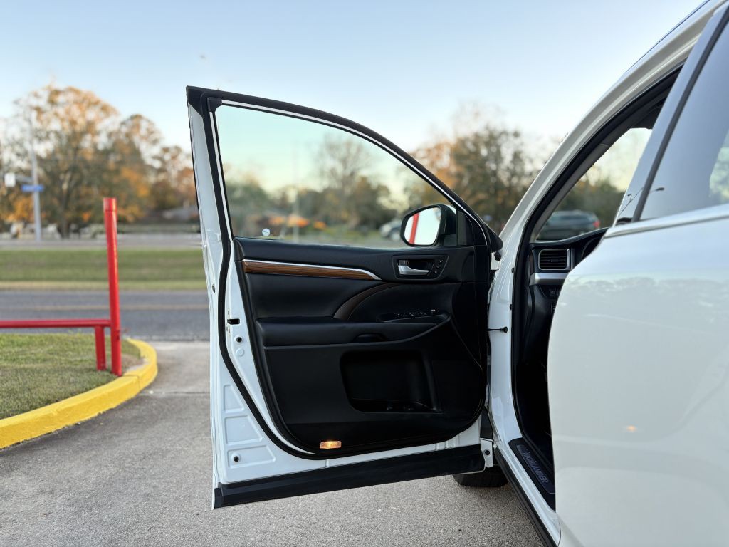 2018 Toyota Highlander Image 7