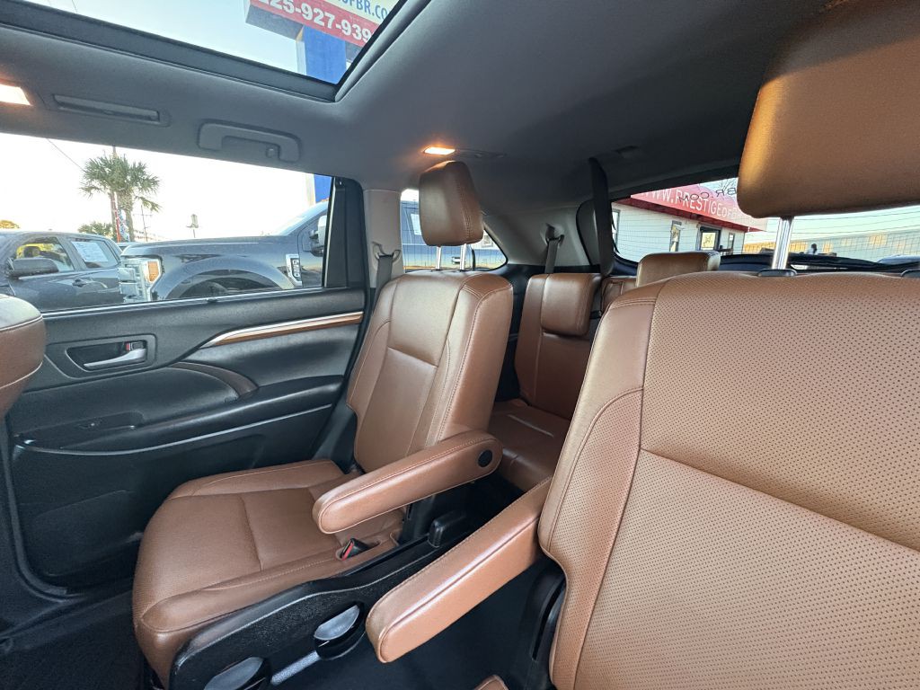 2018 Toyota Highlander Image 11