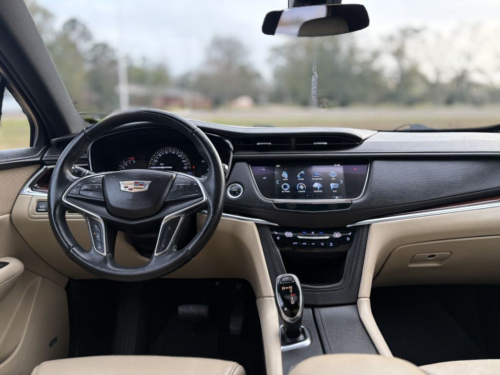 2018 Cadillac XT5 Image 11