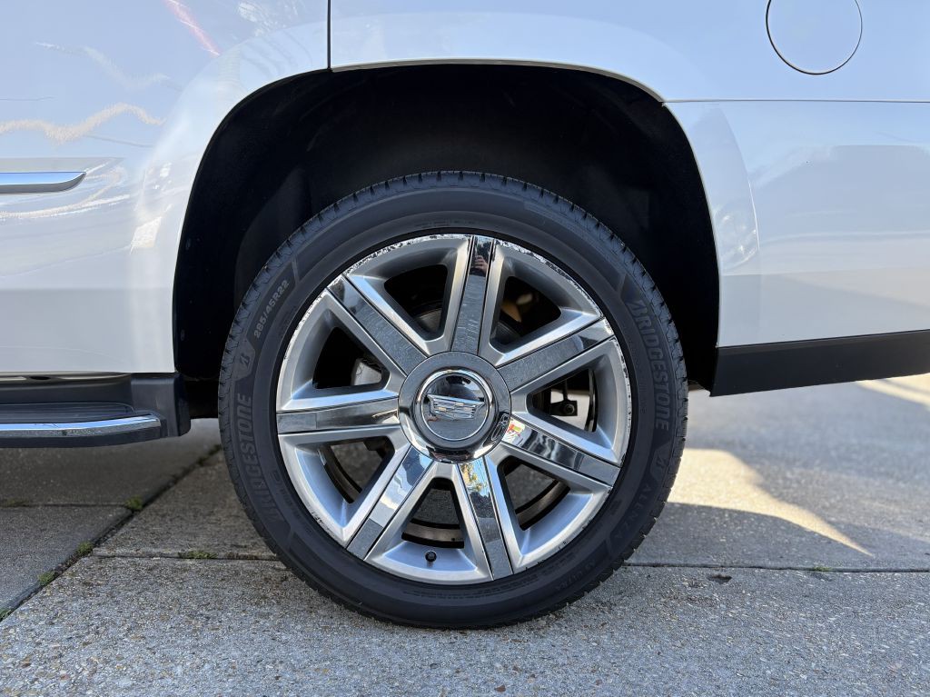 2019 Cadillac Escalade Image 6