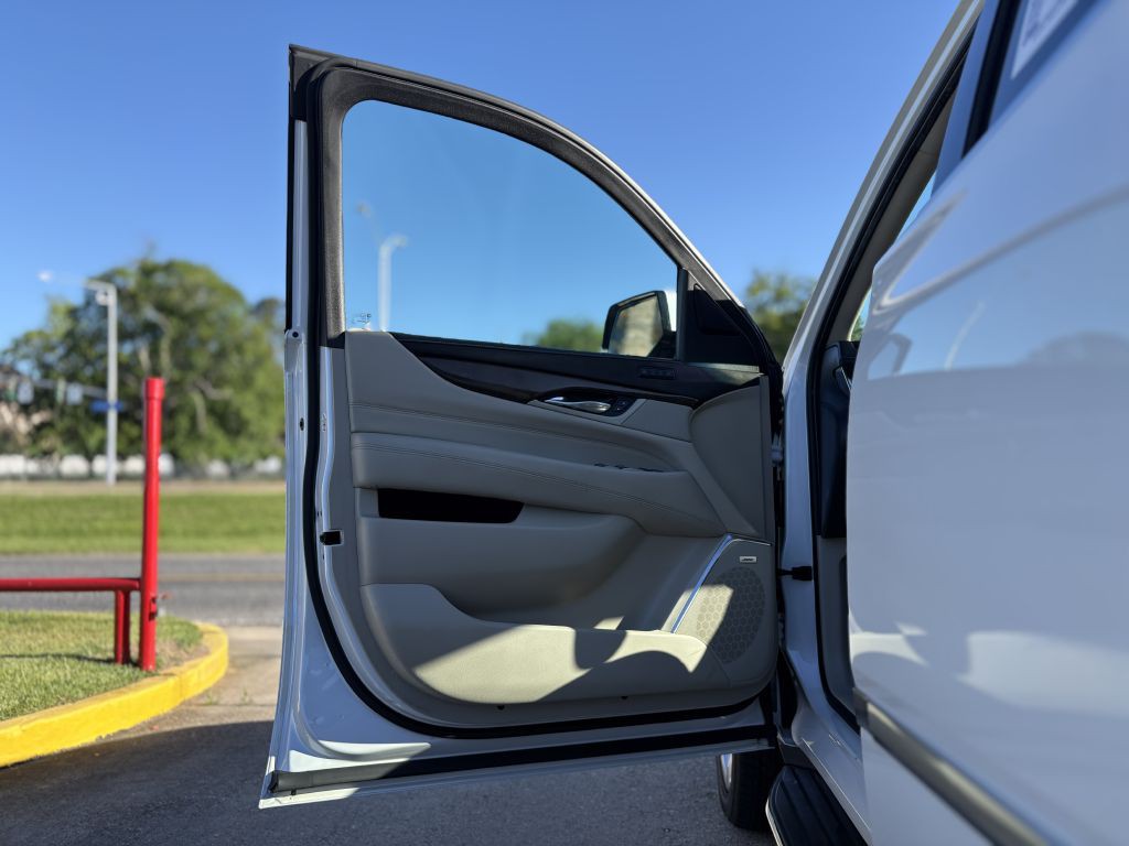 2019 Cadillac Escalade Image 7