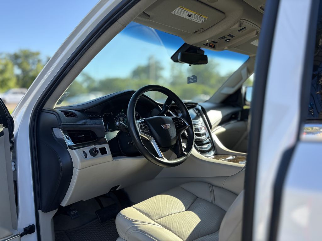 2019 Cadillac Escalade Image 8