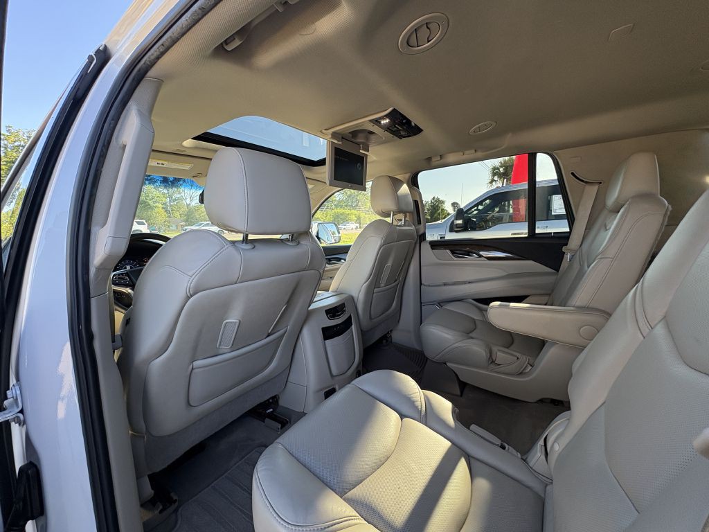 2019 Cadillac Escalade Image 10