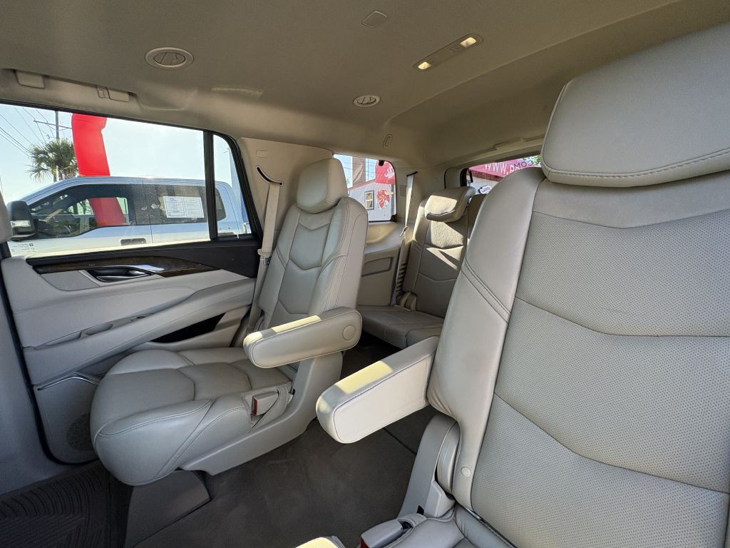 2019 Cadillac Escalade Image 11