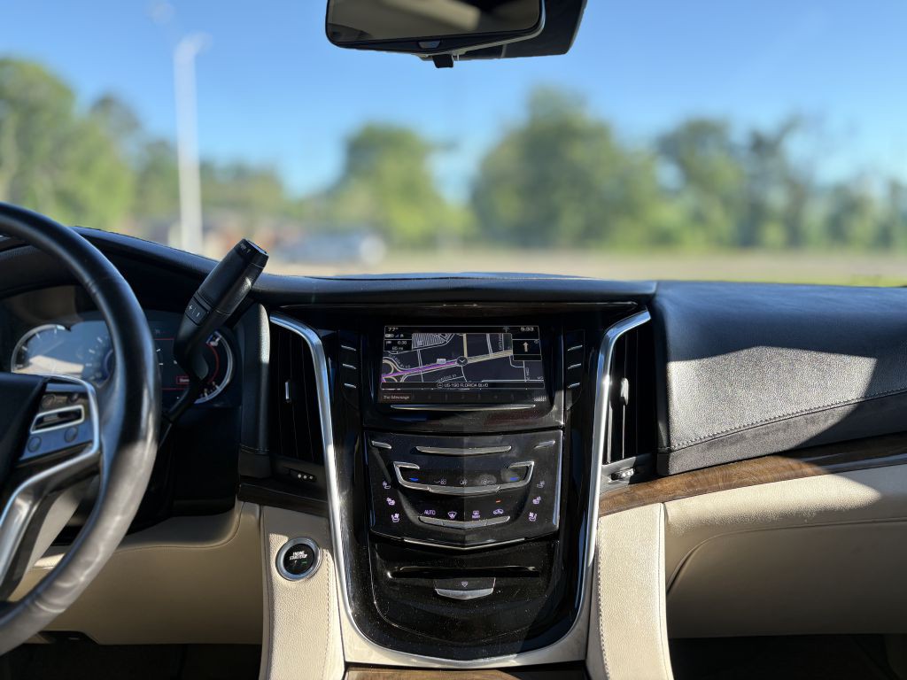2019 Cadillac Escalade Image 13