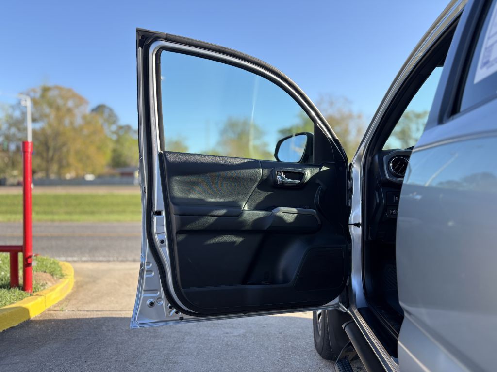 2023 Toyota Tacoma Image 10