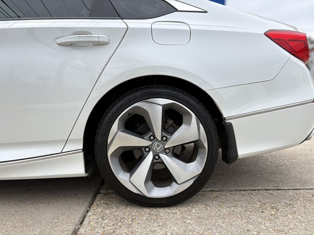 2020 Honda Accord Image 6