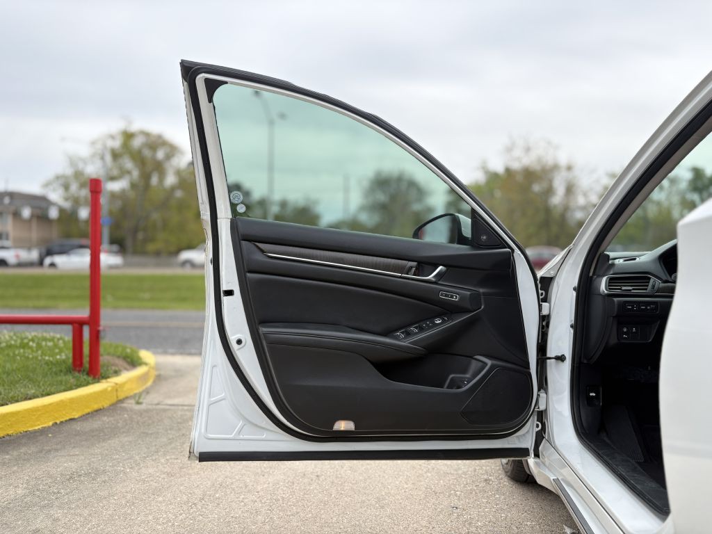 2020 Honda Accord Image 7