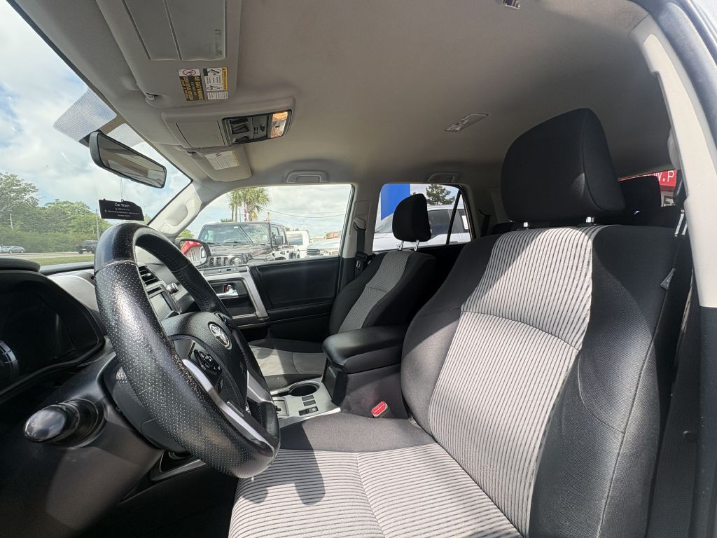 2016 Toyota 4Runner Image 9