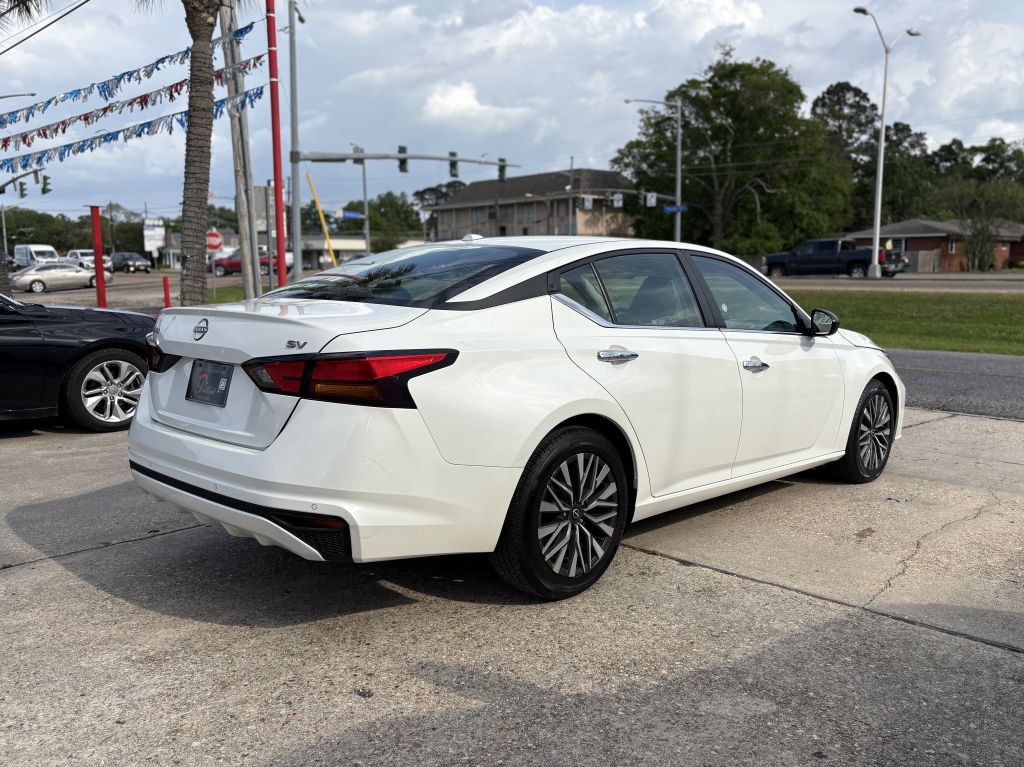 2024 Nissan Altima Image 4