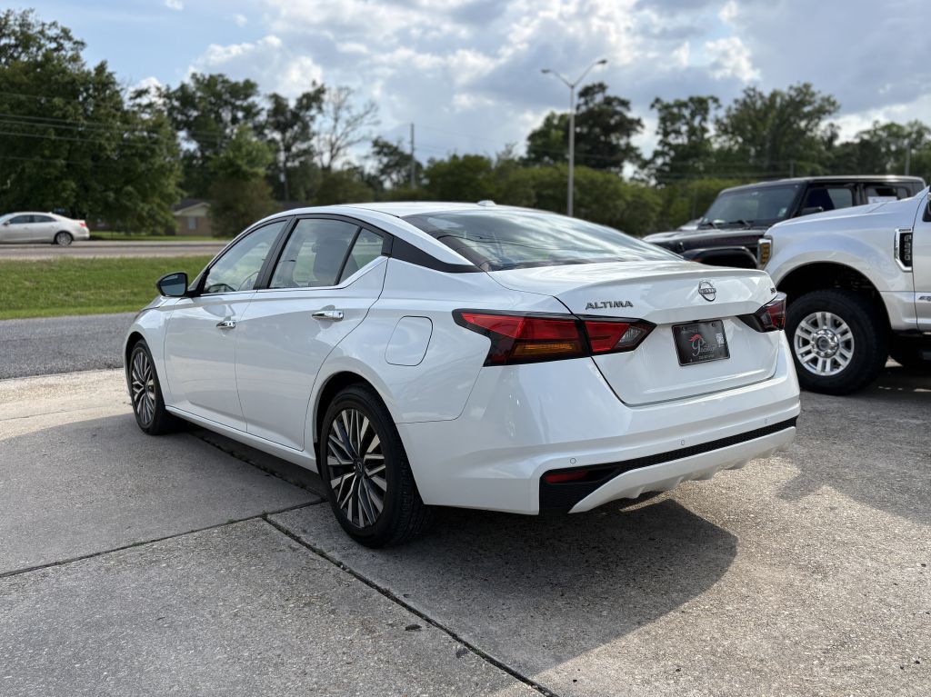 2024 Nissan Altima Image 5