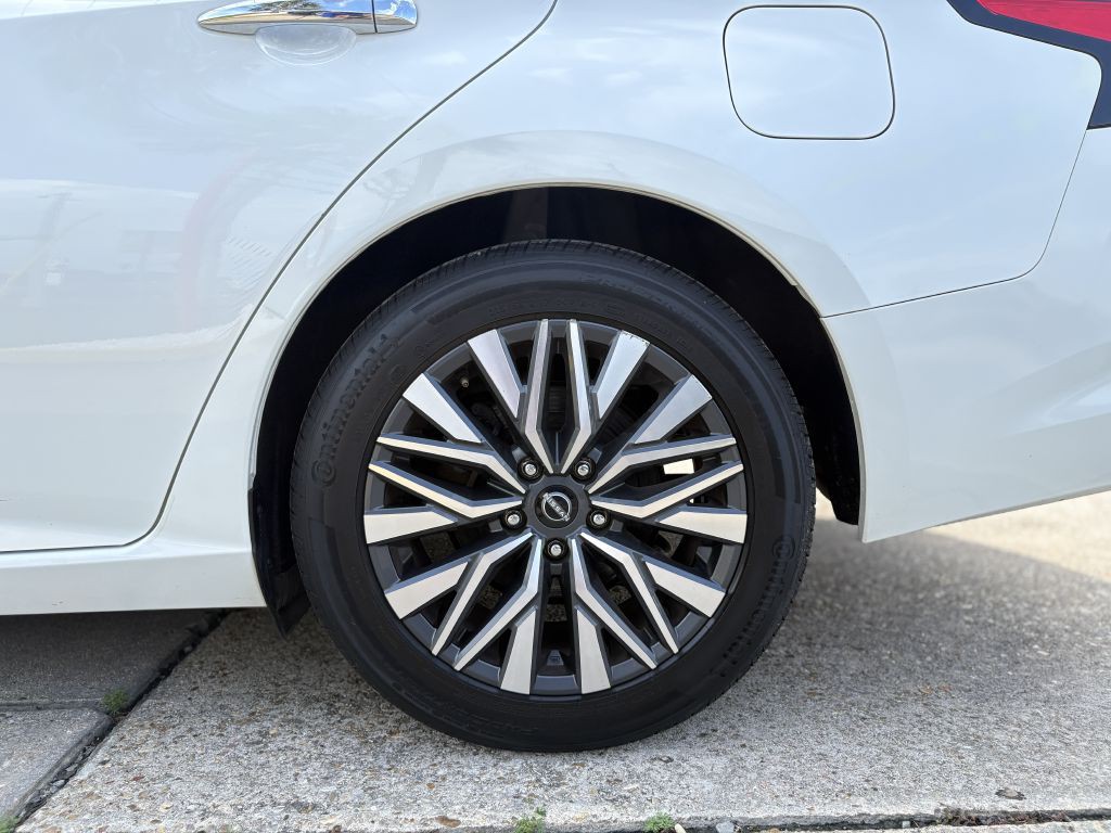 2024 Nissan Altima Image 6