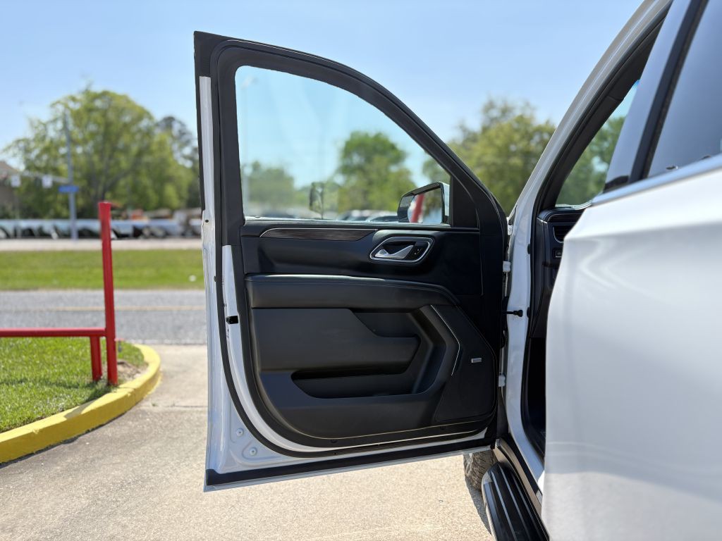 2022 Chevrolet Suburban Image 7