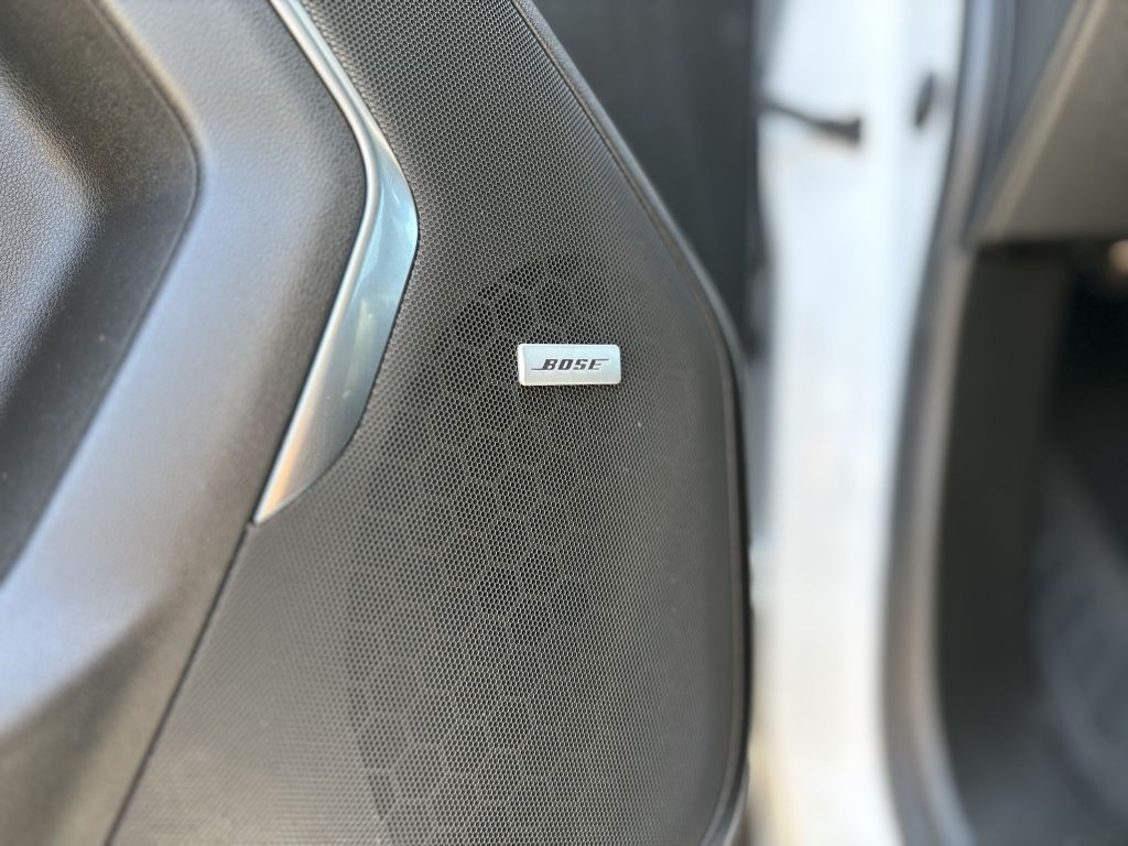 2022 Chevrolet Suburban Image 8