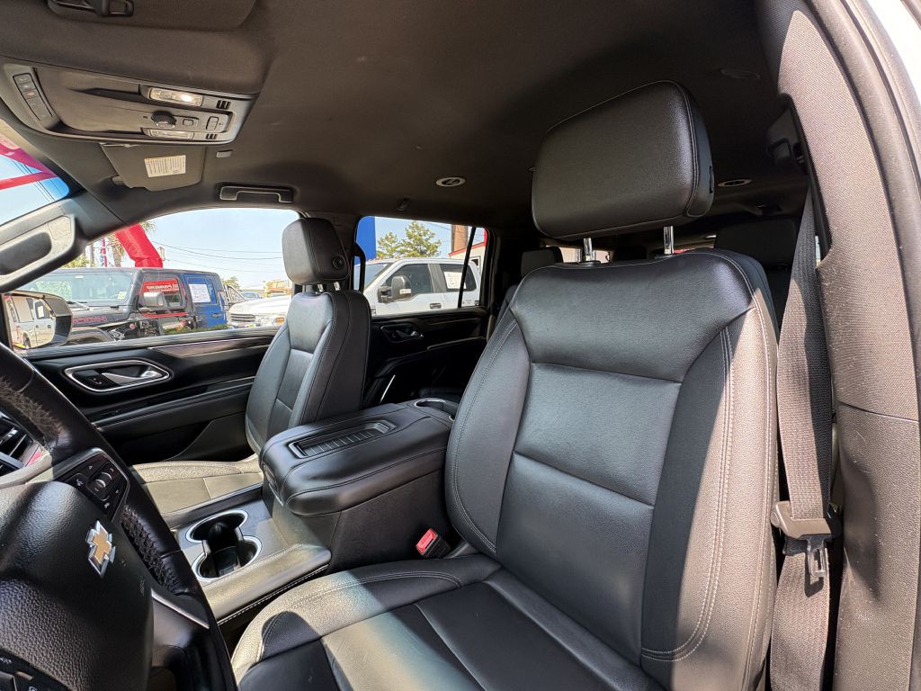2022 Chevrolet Suburban Image 10