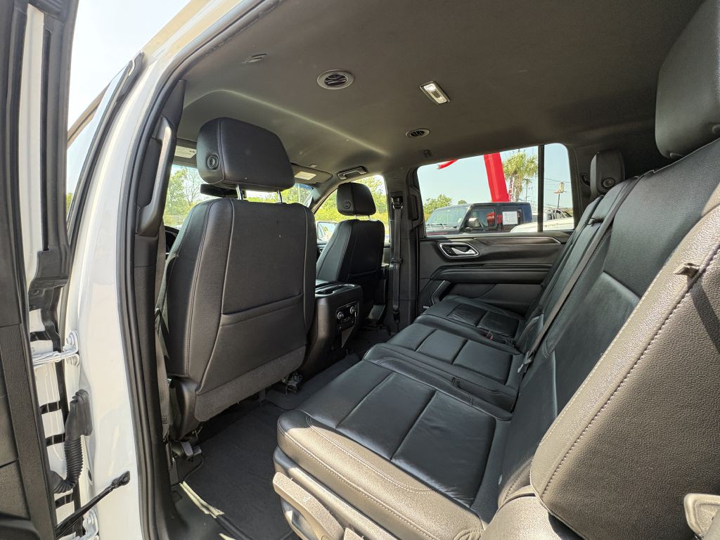2022 Chevrolet Suburban Image 11