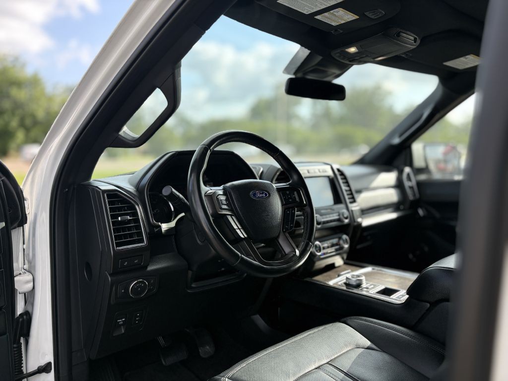 2021 Ford Expedition Image 9
