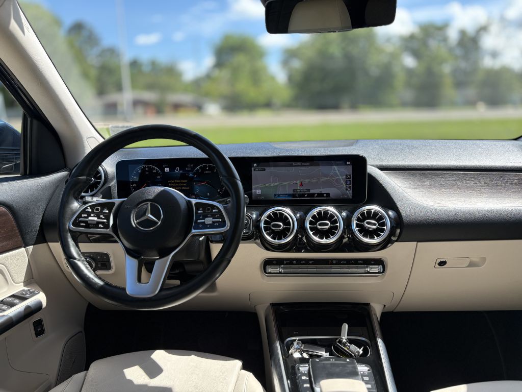 2021 Mercedes-Benz GLA-Class Image 11
