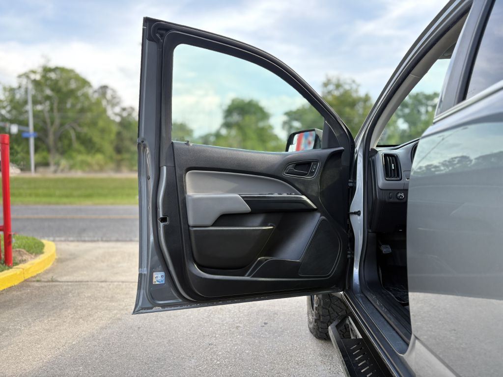 2019 Chevrolet Colorado Image 8