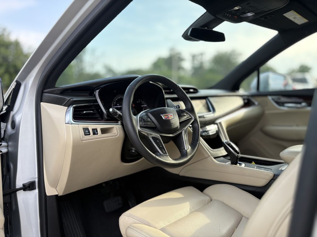 2017 Cadillac XT5 Image 8