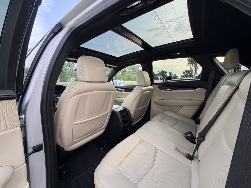 2017 Cadillac XT5 Image 10
