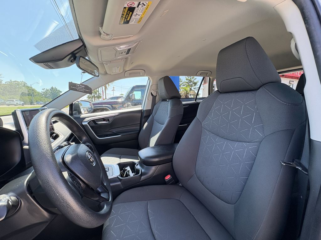 2023 Toyota Rav4 Image 9