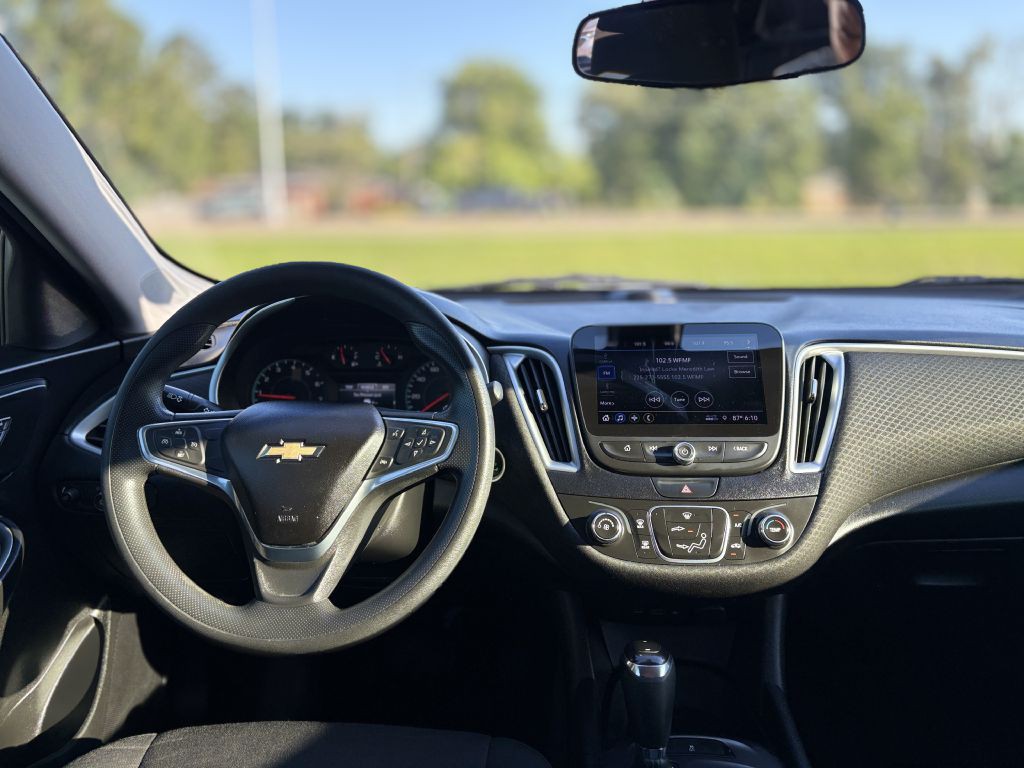 2019 Chevrolet Malibu Image 11