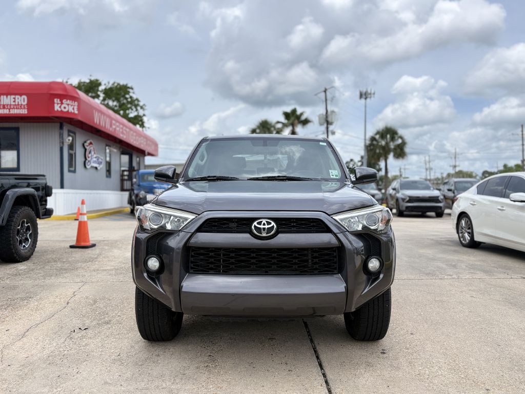 2017 Toyota 4Runner Image 2