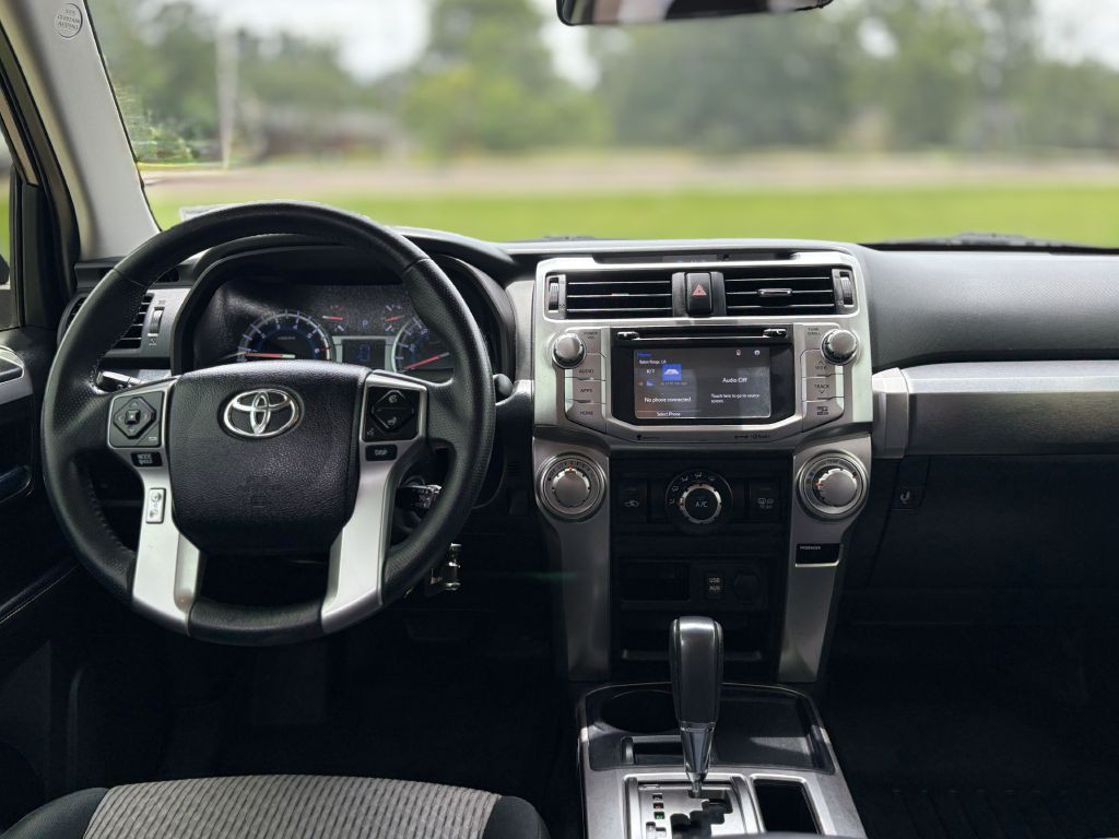 2017 Toyota 4Runner Image 12