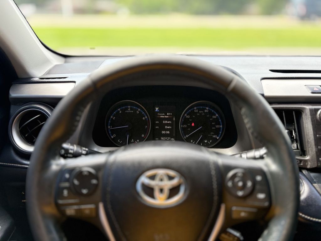 2018 Toyota Rav4 Image 13
