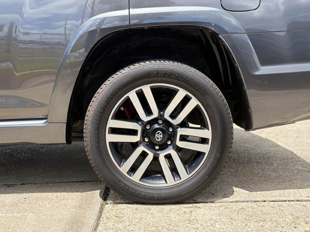 2018 Toyota 4Runner Image 6