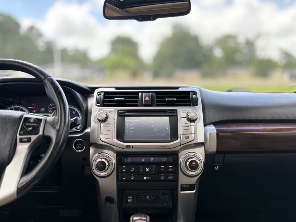 2018 Toyota 4Runner Image 12