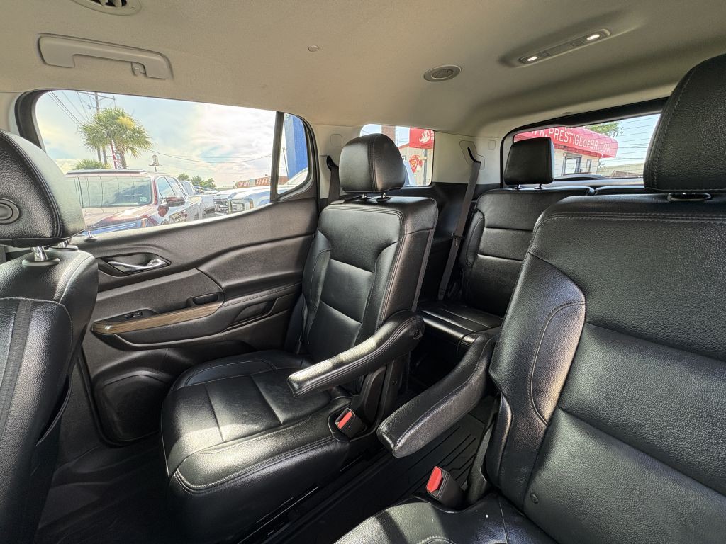 2022 GMC Acadia Image 11