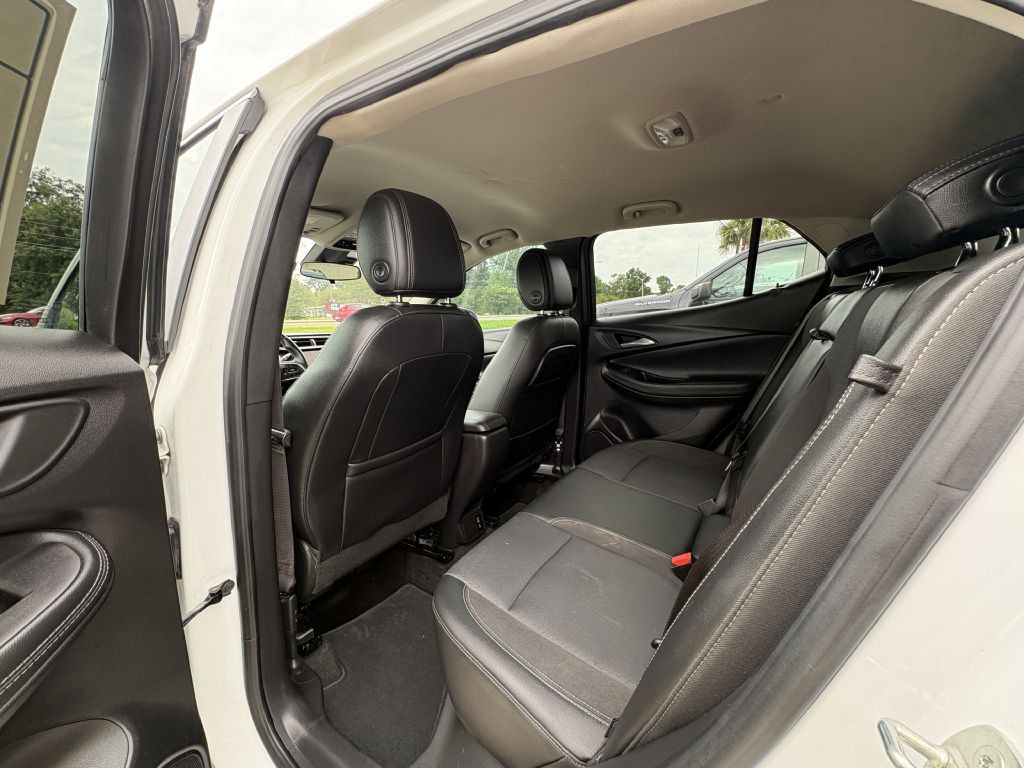 2022 Buick Enclave Image 10