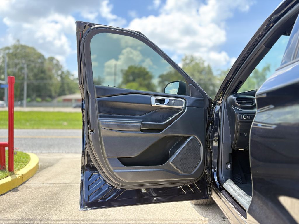2020 Ford Explorer Image 7