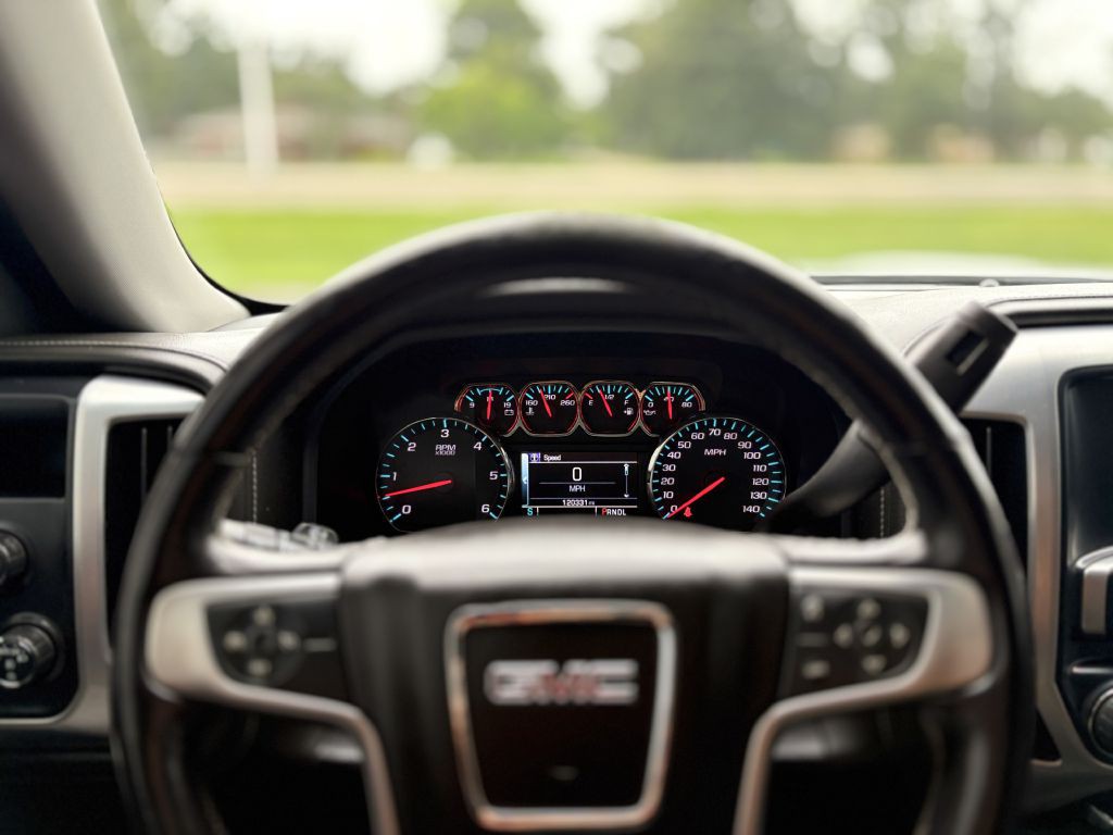 2018 GMC Sierra Image 14