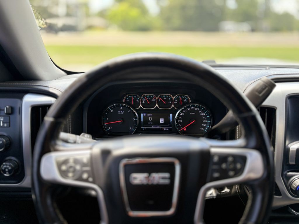2018 GMC Sierra Image 14
