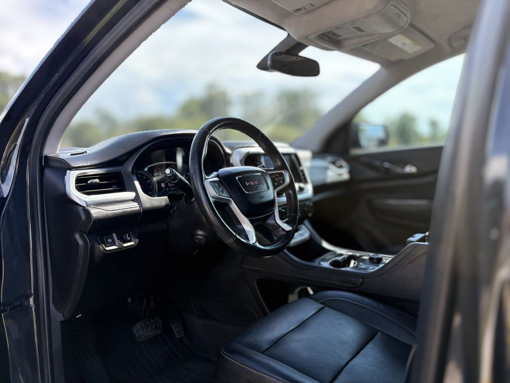 2020 GMC Acadia Image 8