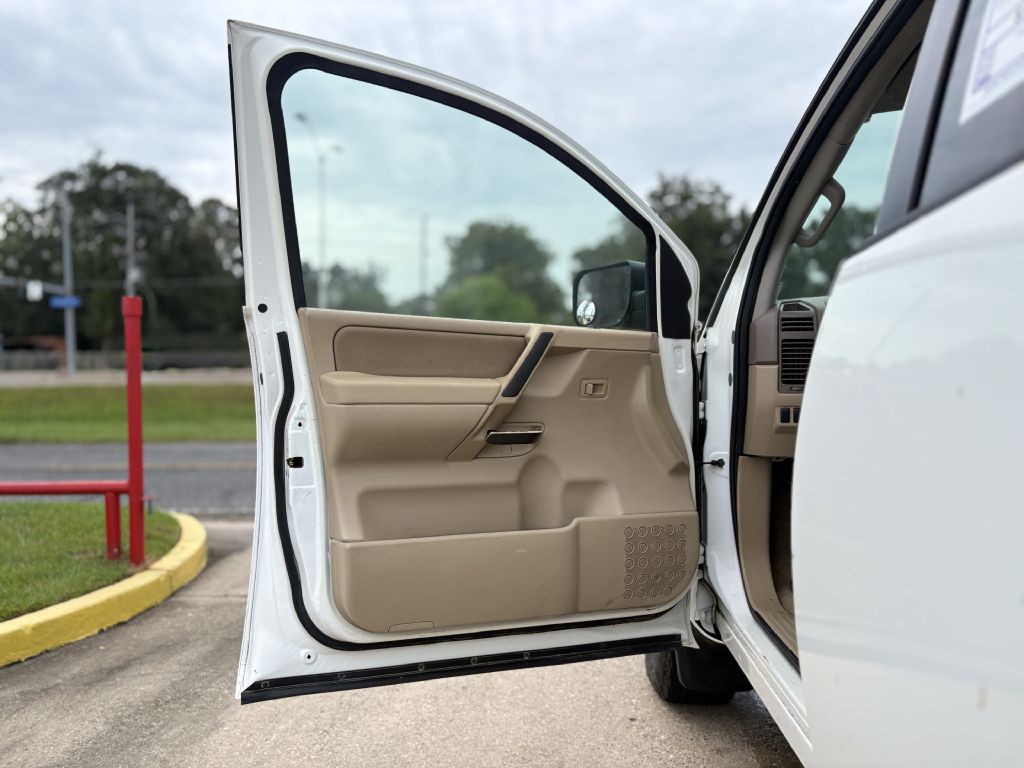 2012 Nissan Titan Image 7