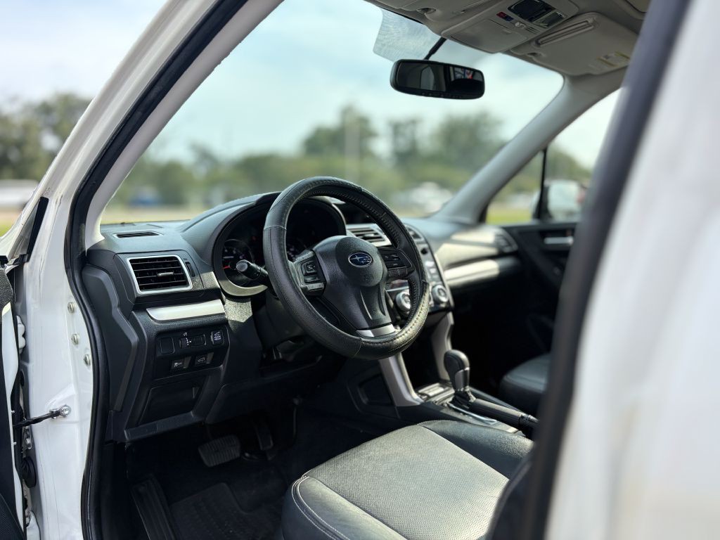 2016 Subaru Forester Image 8