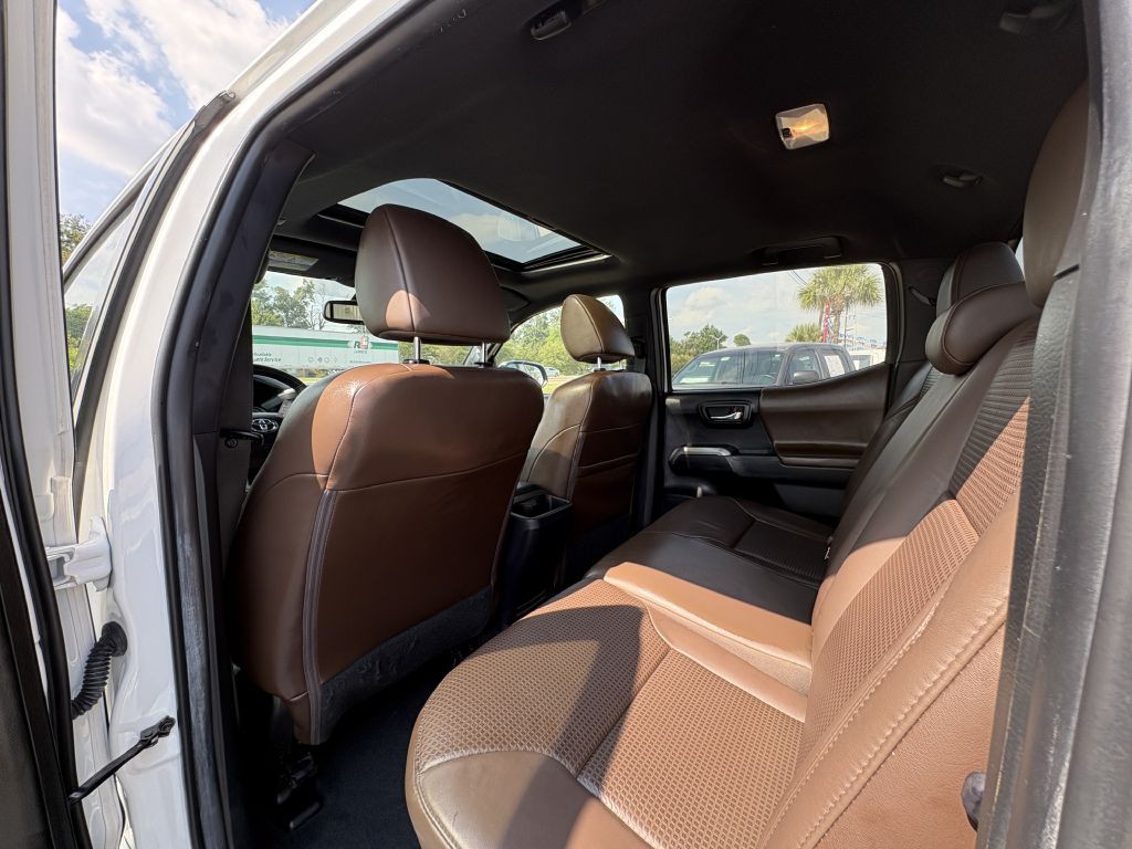 2022 Toyota Tacoma Image 10