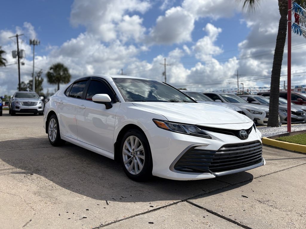 2023 Toyota Camry Image 3