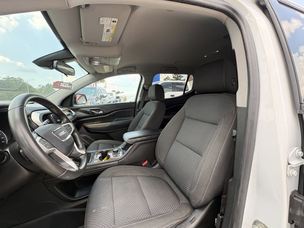 2021 GMC Acadia Image 9