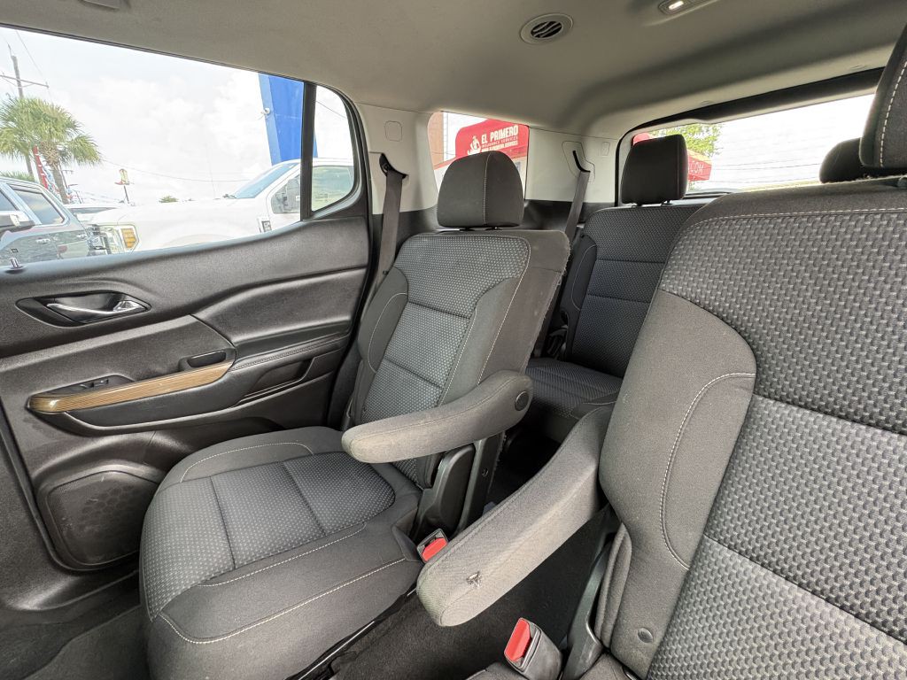 2021 GMC Acadia Image 11