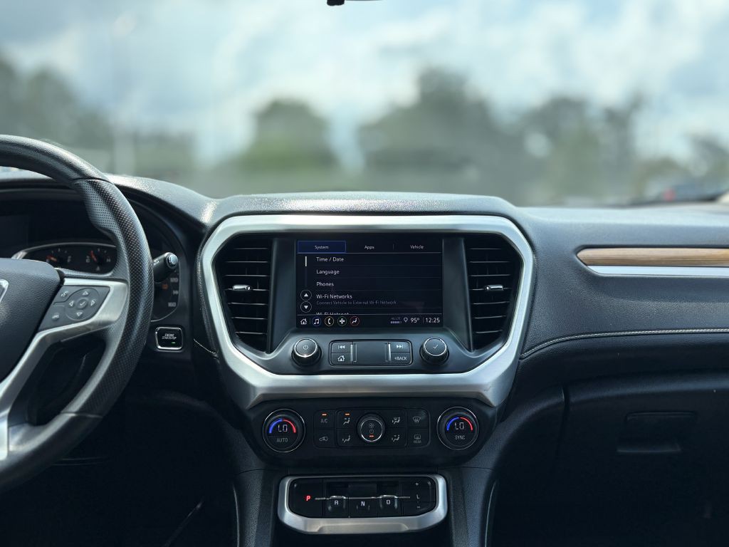 2021 GMC Acadia Image 13