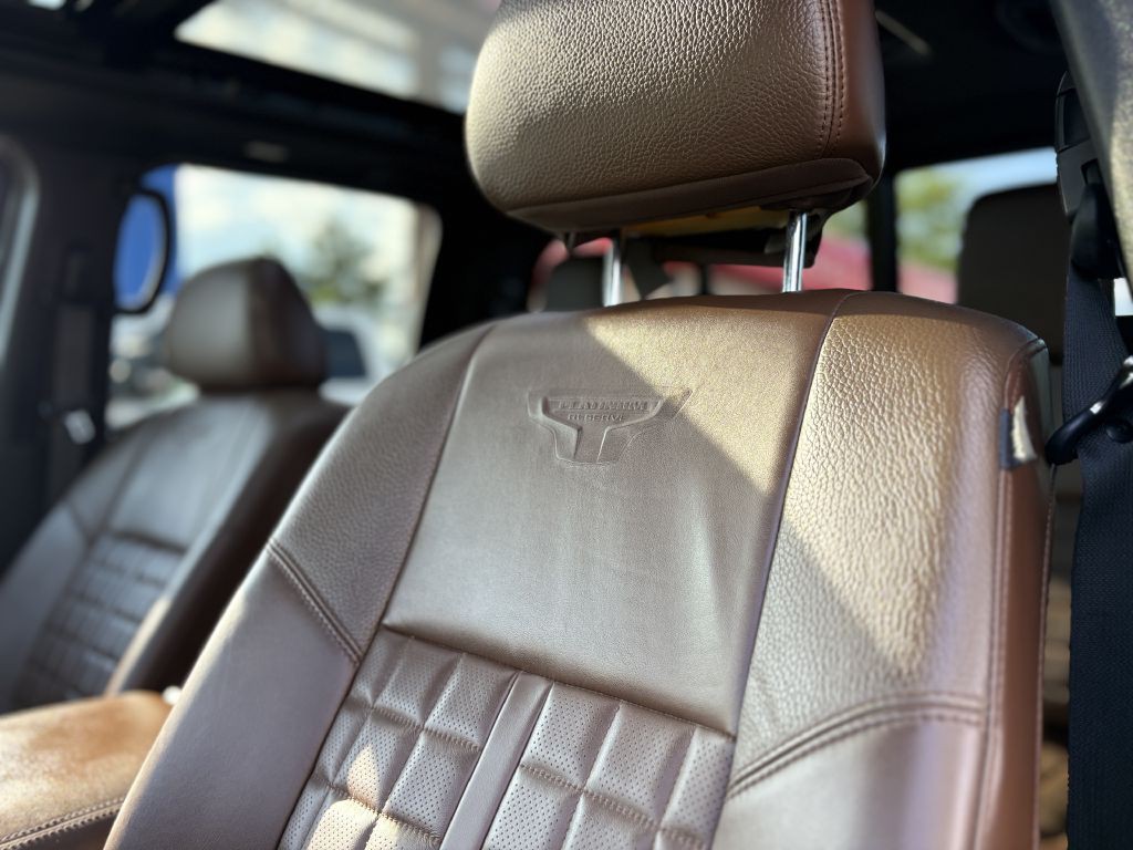 2021 Nissan Titan Image 11