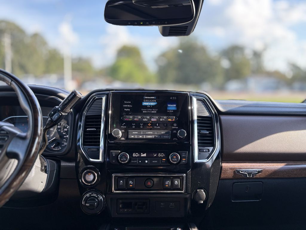 2021 Nissan Titan Image 14